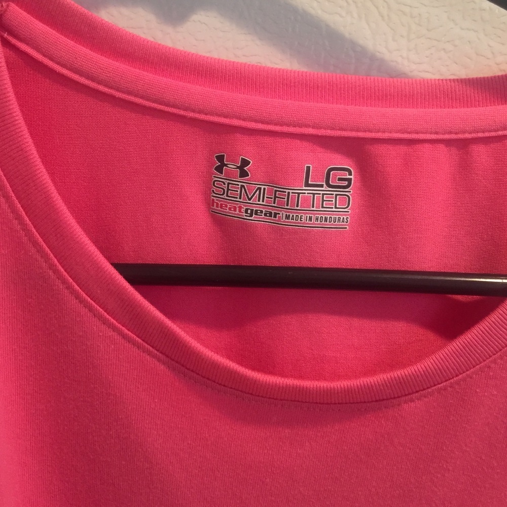 Women's L under armor semi fitted heat gear shirt